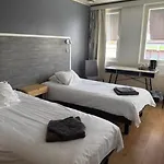 & Ravintola Martinhovi Hotel Raisio