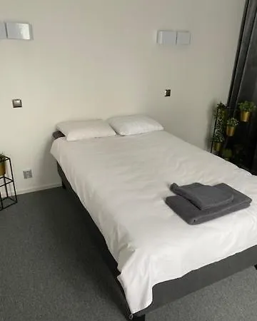 מלון & Ravintola Martinhovi Raisio