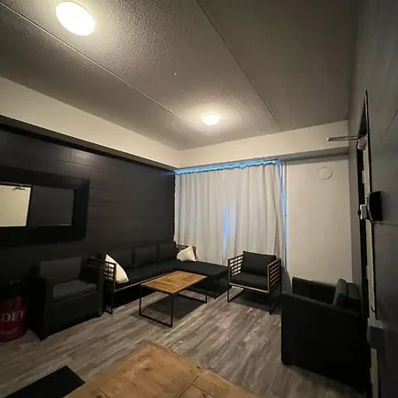 & Ravintola Martinhovi ホテル